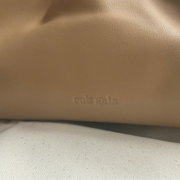 Cult Gaia Tan Shoulder Bag with Gold Chain - Picture 9 of 10